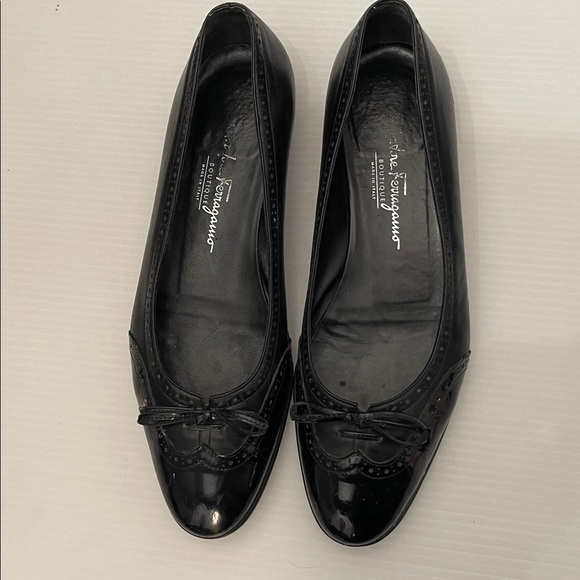 Salvatore Ferragamo Black Patent Leather Made In Italy shoes Women’s Size 9.5B - Picture 1 of 14